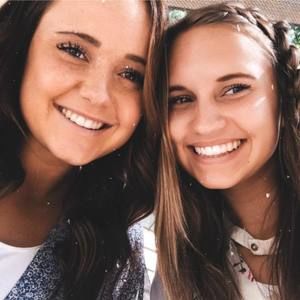 Meet your Posher, Jenessa